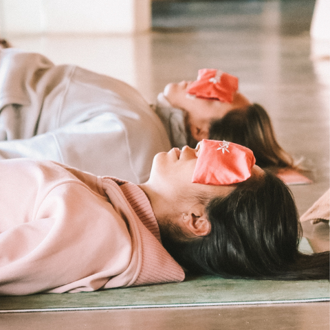 Meditações ou Yoga Restaurativo: